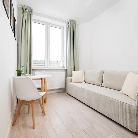 Tamka Powisle By Bookinghost * وارسو