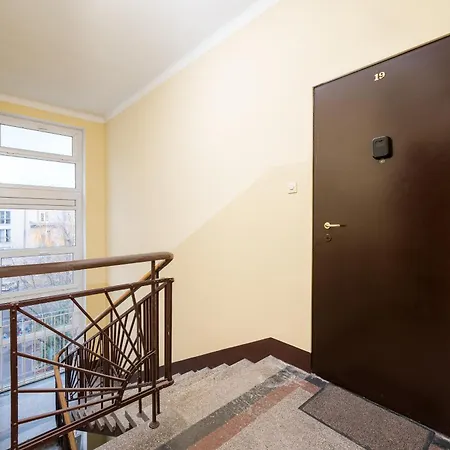 Tamka Powisle By Bookinghost شقة *